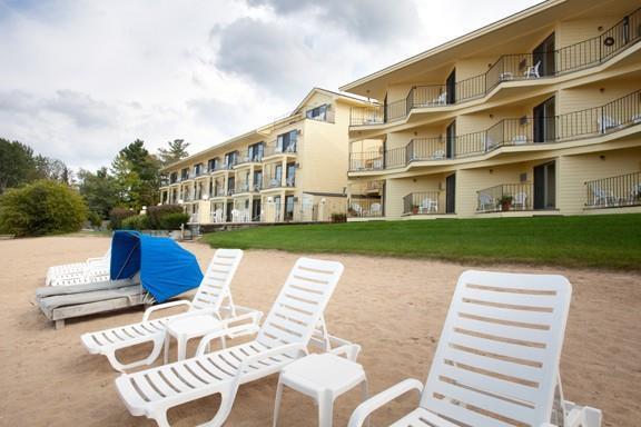 Pointes North Beachfront Hotel Traverse City