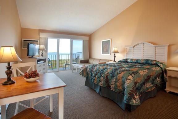 Pointes North Beachfront