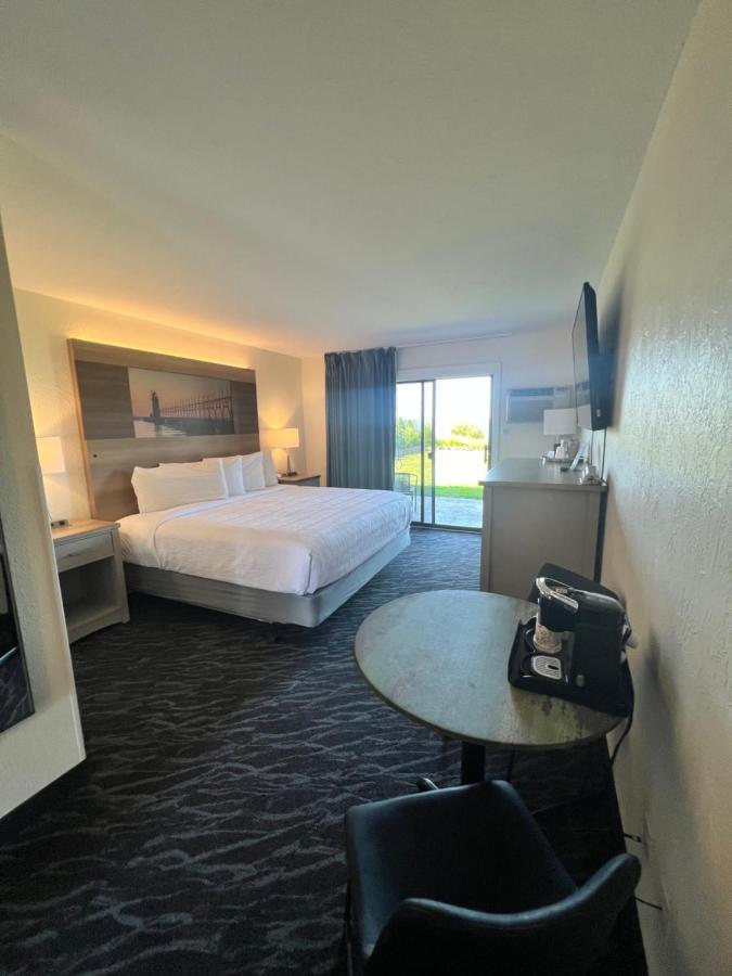 The Haus - Traverse 3* Traverse City
