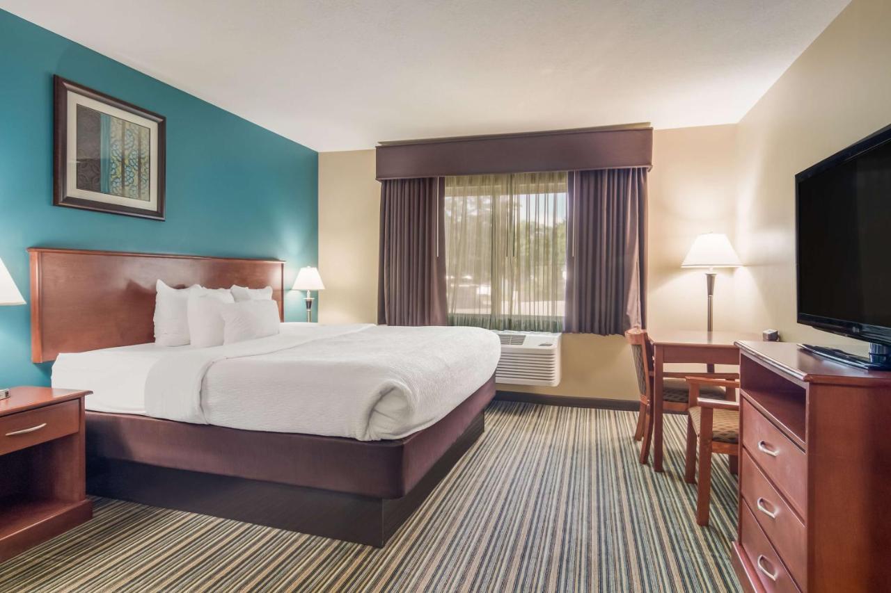 Hotel Western Traverse 3*
