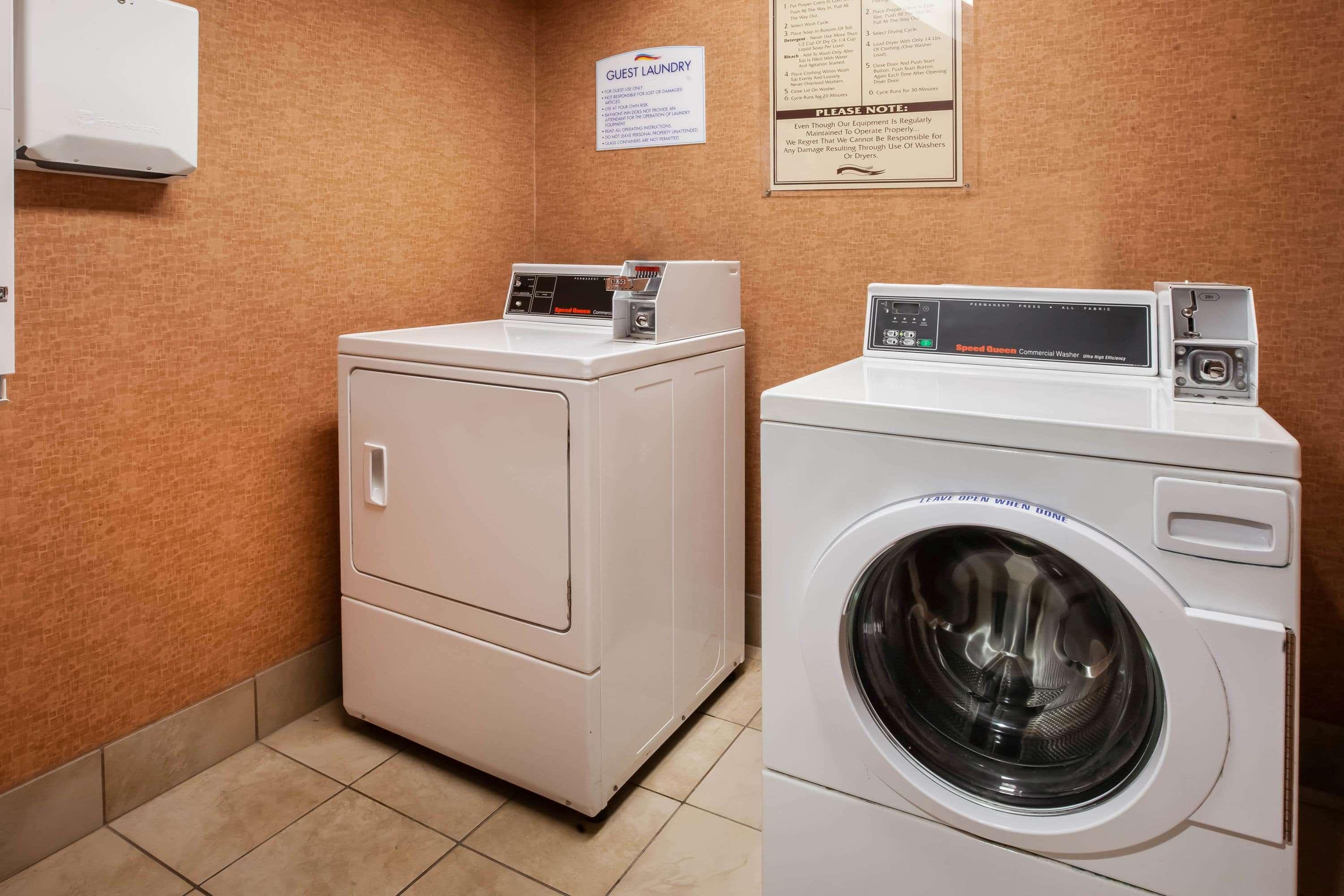Baymont By Wyndham Traverse Hotel 3*