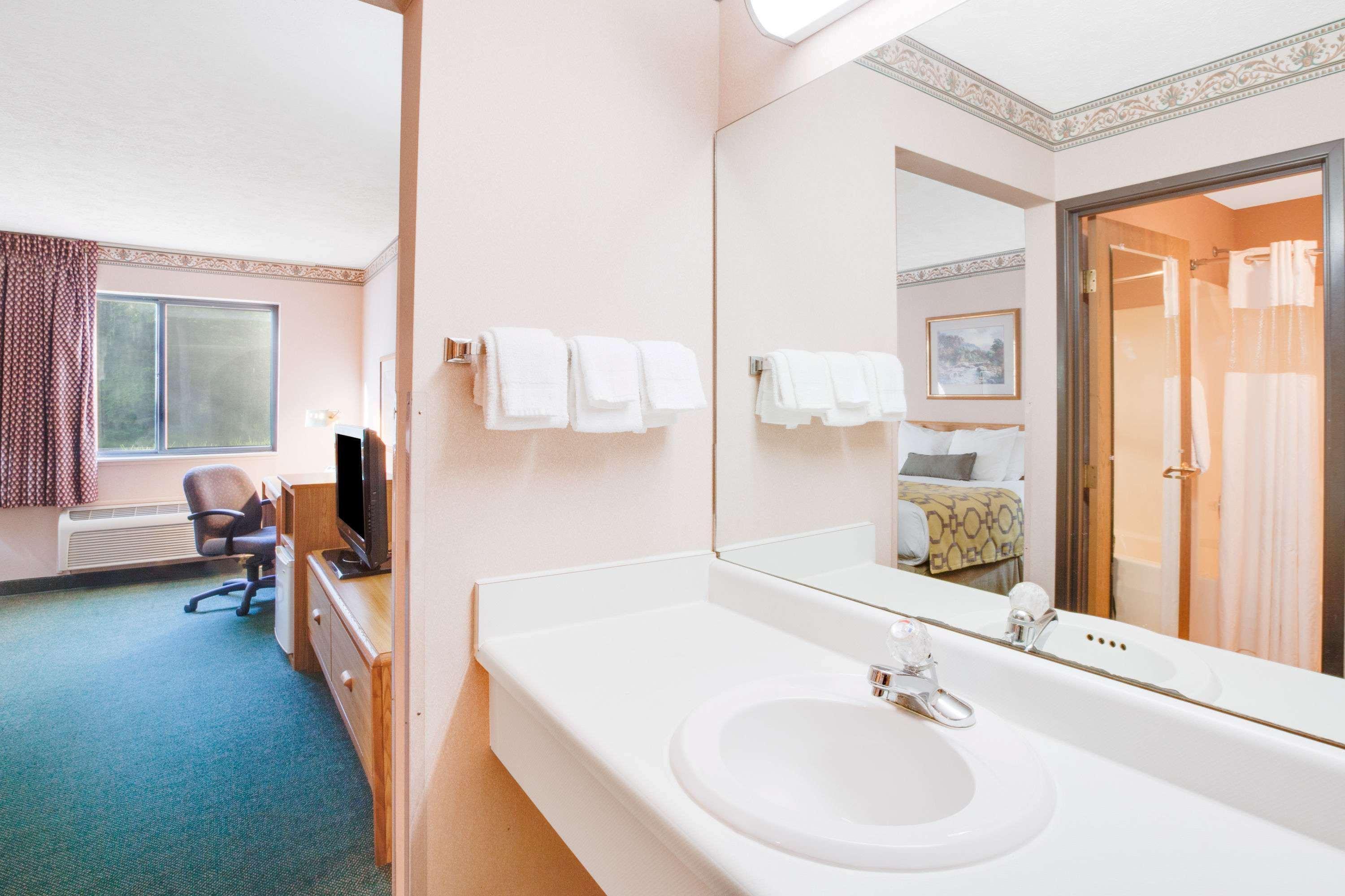 Baymont By Wyndham Traverse