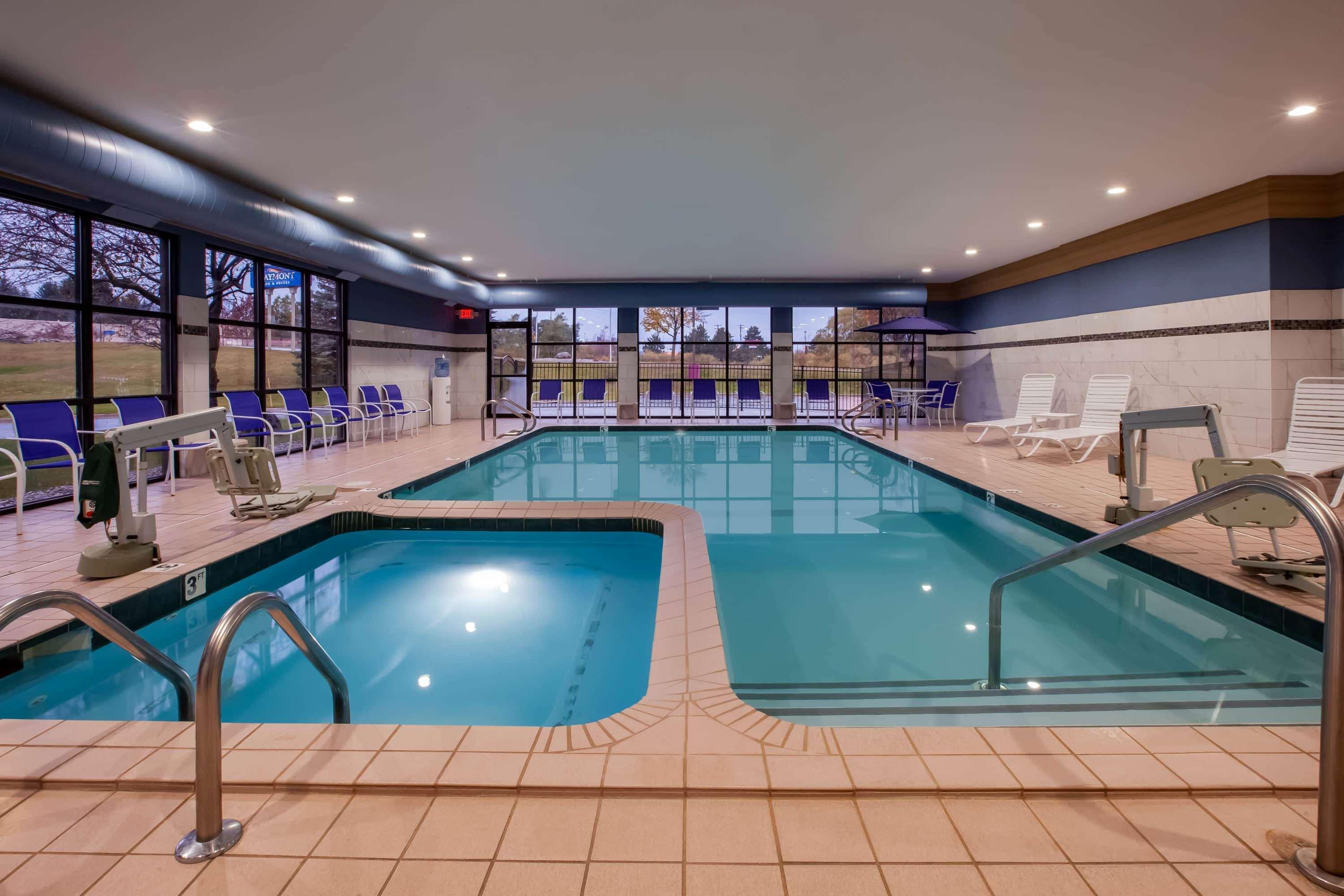 Baymont By Wyndham Traverse Hotel