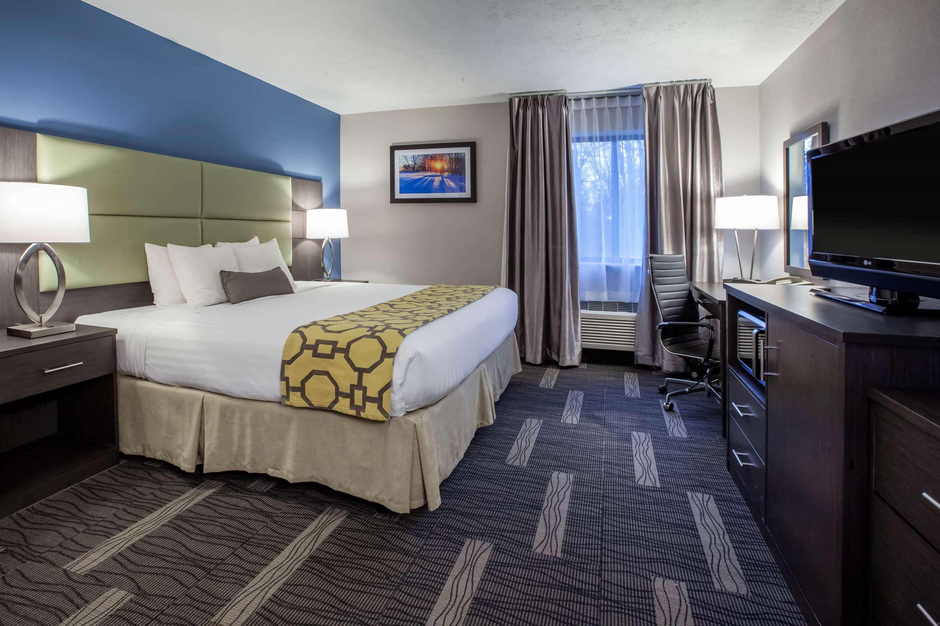 Baymont By Wyndham Traverse Traverse City