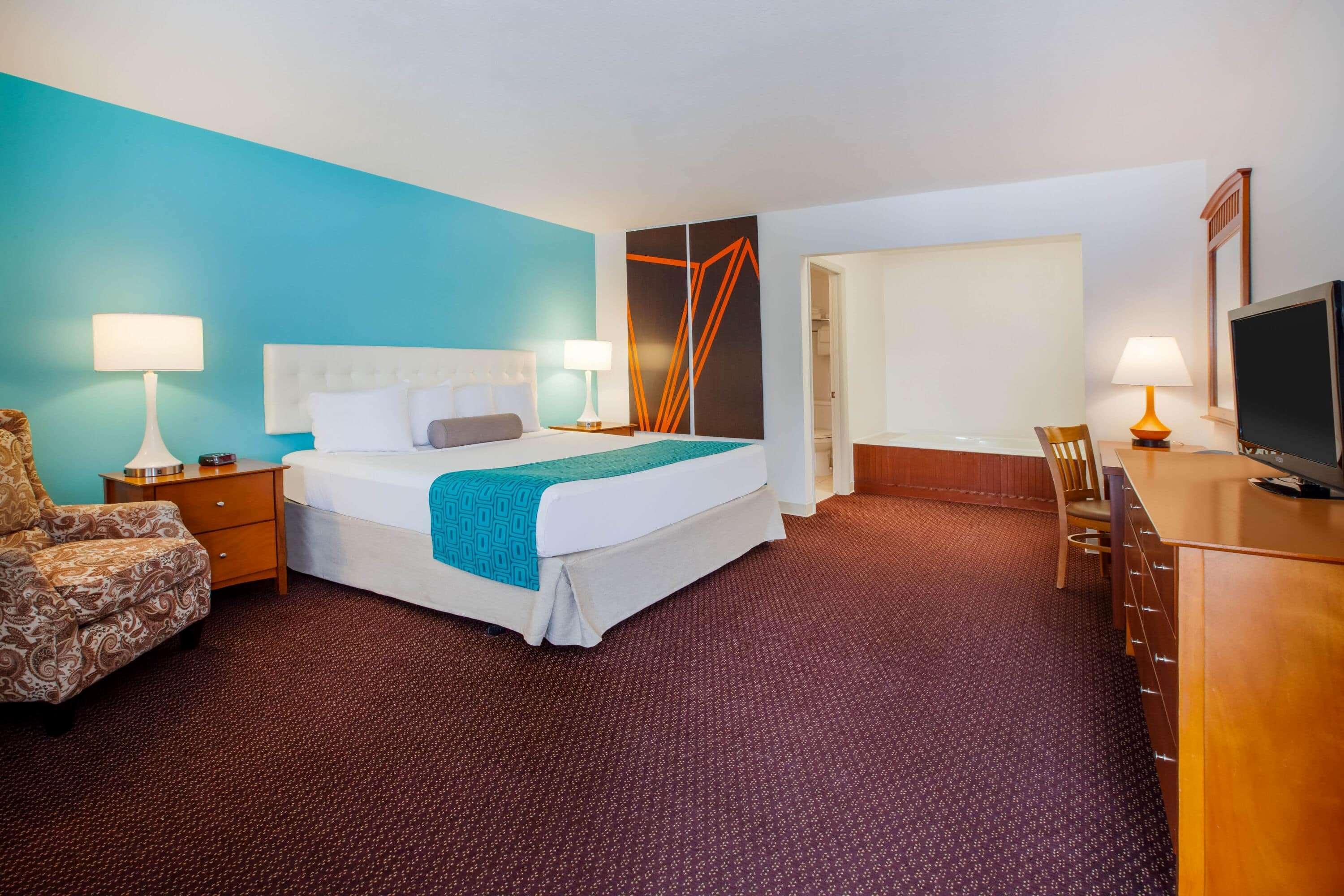 Howard Johnson By Wyndham Traverse