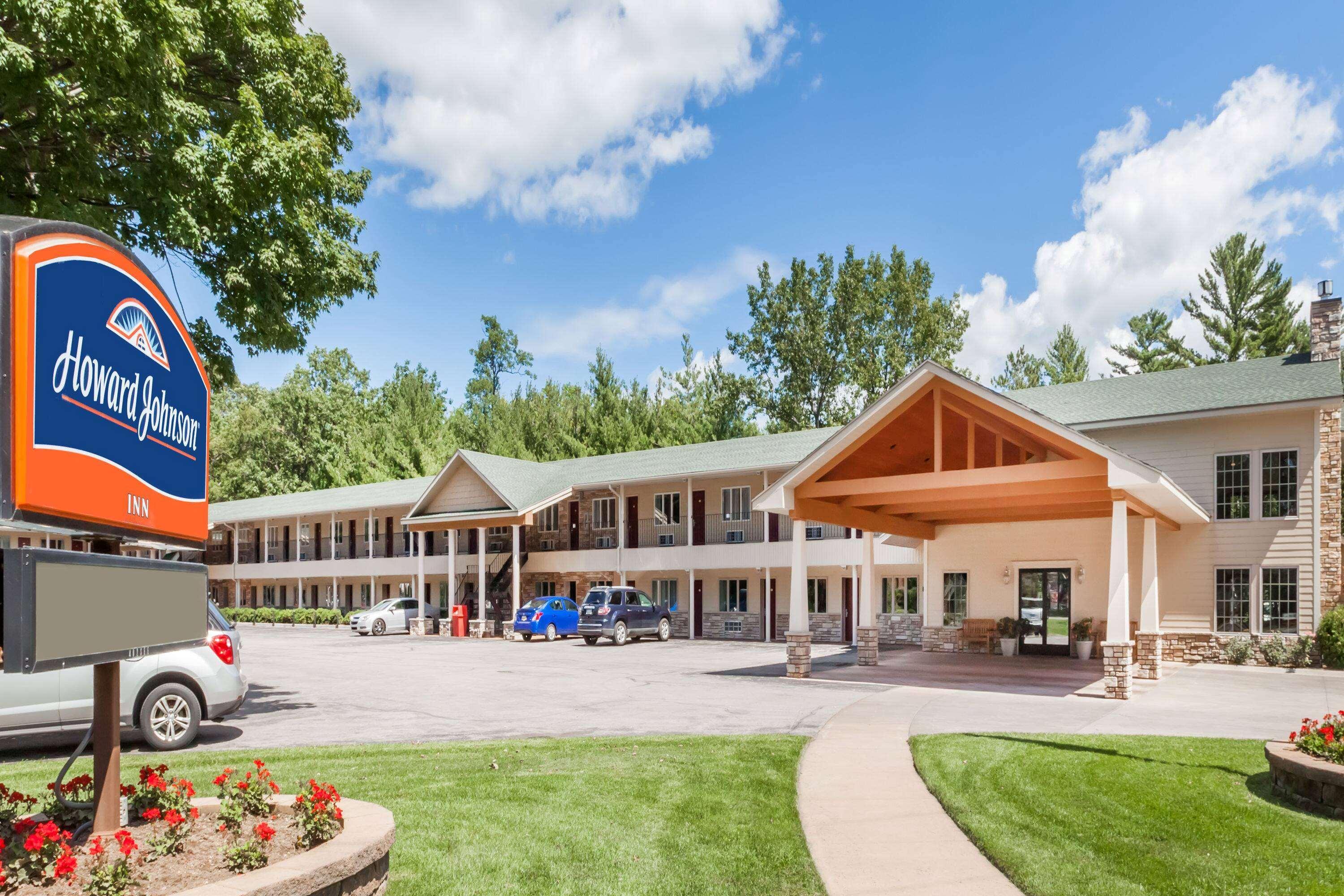 Howard Johnson By Wyndham Traverse Traverse City