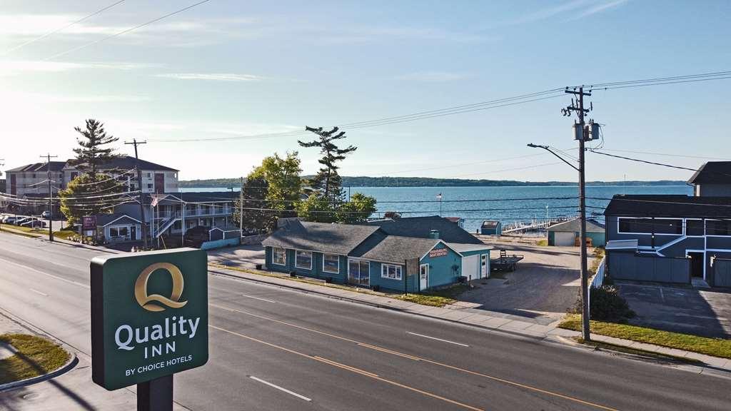 Quality Inn 2*