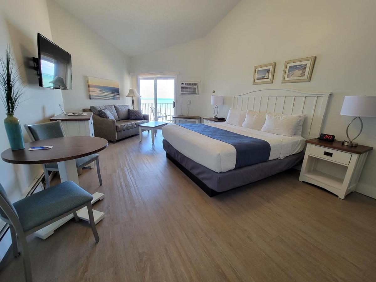 Hotel Pointes North Beachfront