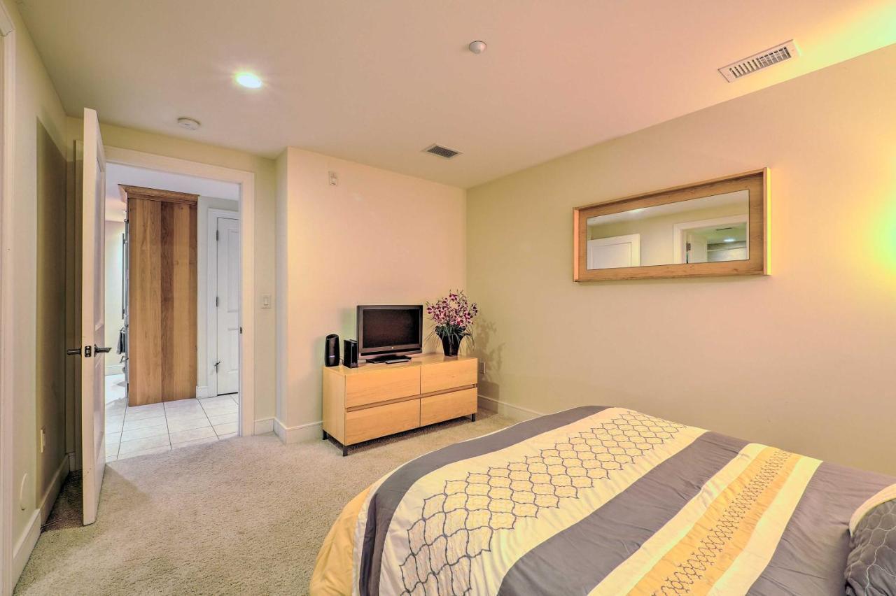 Beachfront Traverse With Pool Apartment *
