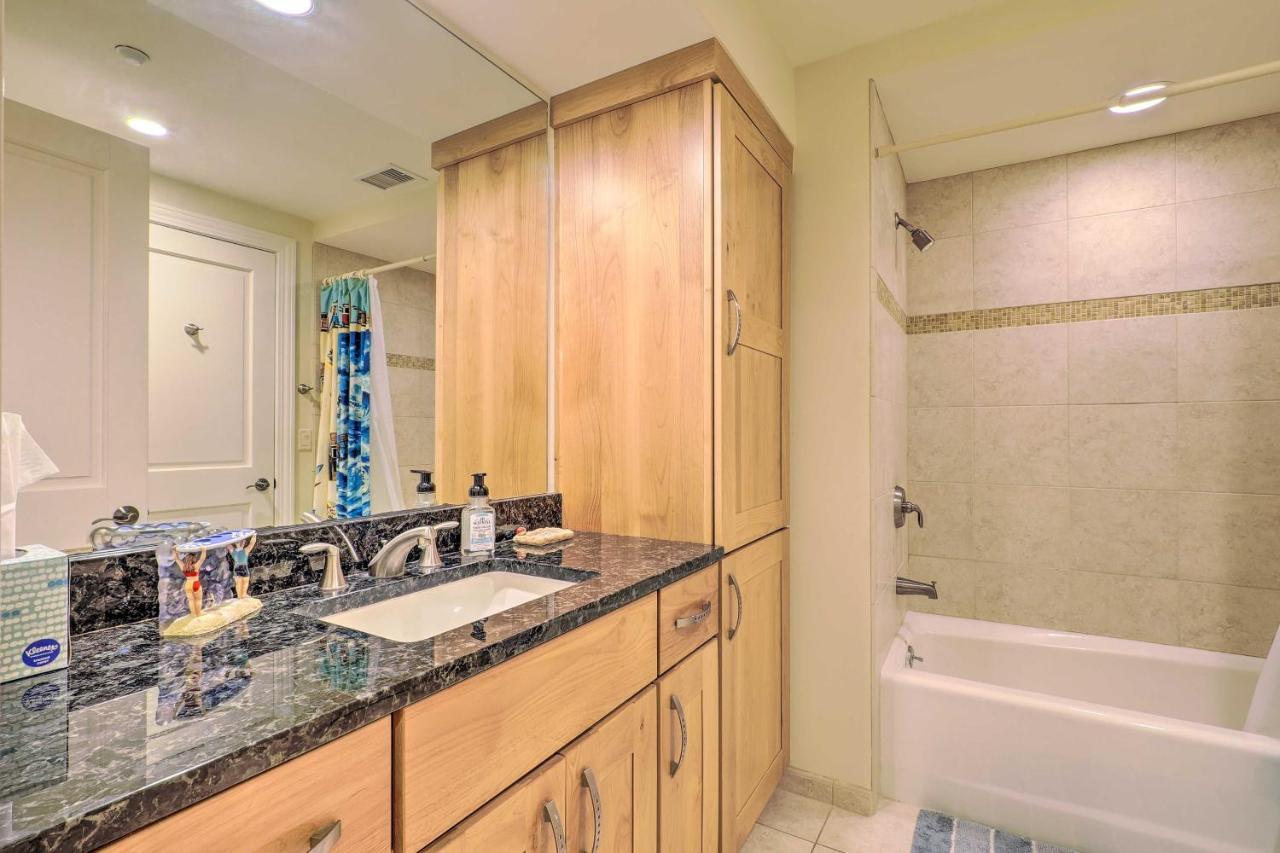 Beachfront Traverse With Pool Apartment *