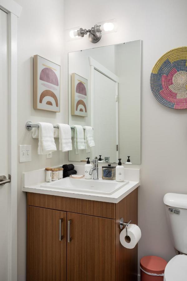 New Happy Trail 2br Close To Downtown Apartment