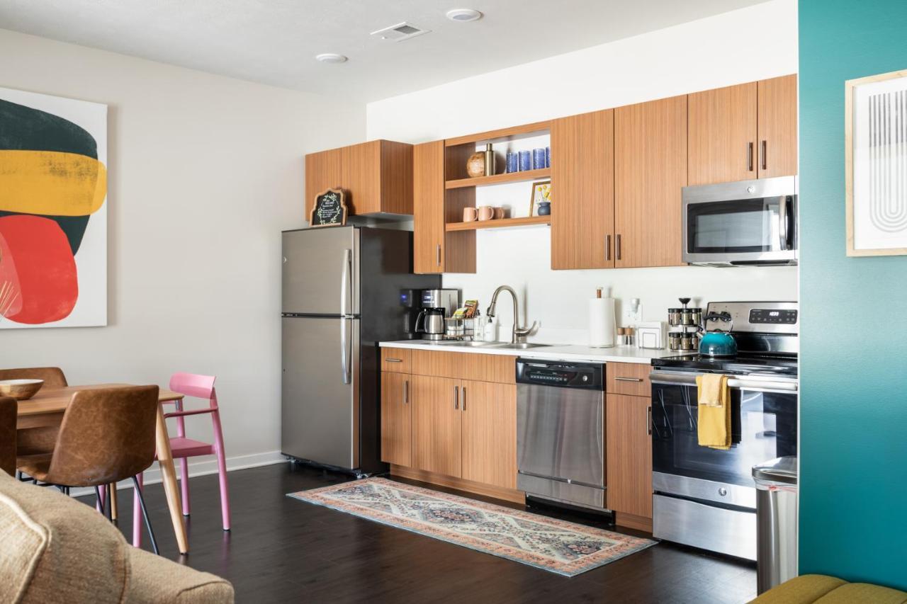 New Happy Trail 2br Close To Downtown *