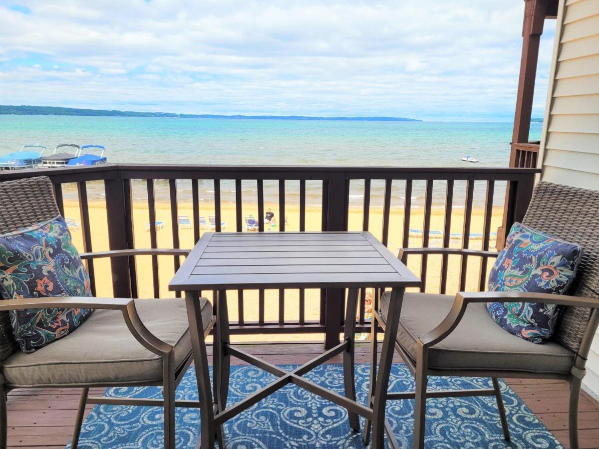 Beachside 213 With Pool Hot Tub And Private Deck Overlooking East Bay Holiday home Traverse City