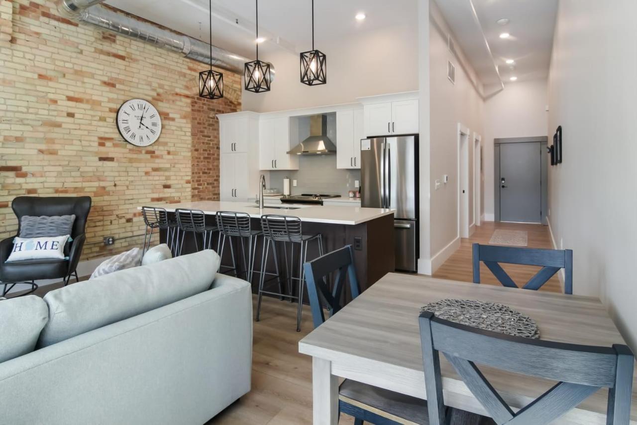Golden Lofts Unit 1 Downtown Traverse 1bd 1ba * Traverse City