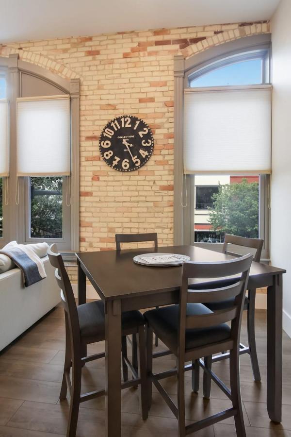 Golden Lofts Unit 3 Downtown Traverse 2bd 2ba *