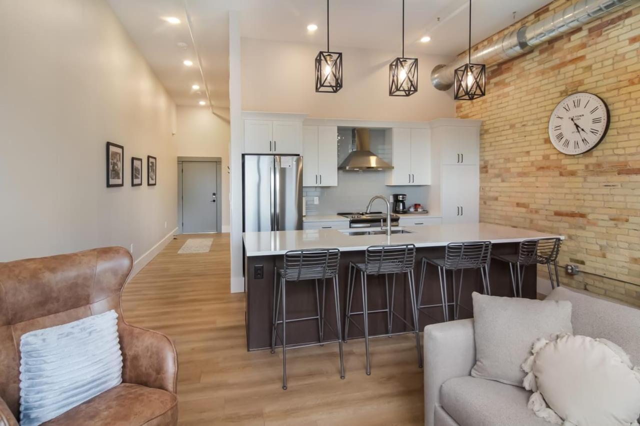 Golden Lofts Unit 2 Downtown Traverse 1bd 1ba Holiday home