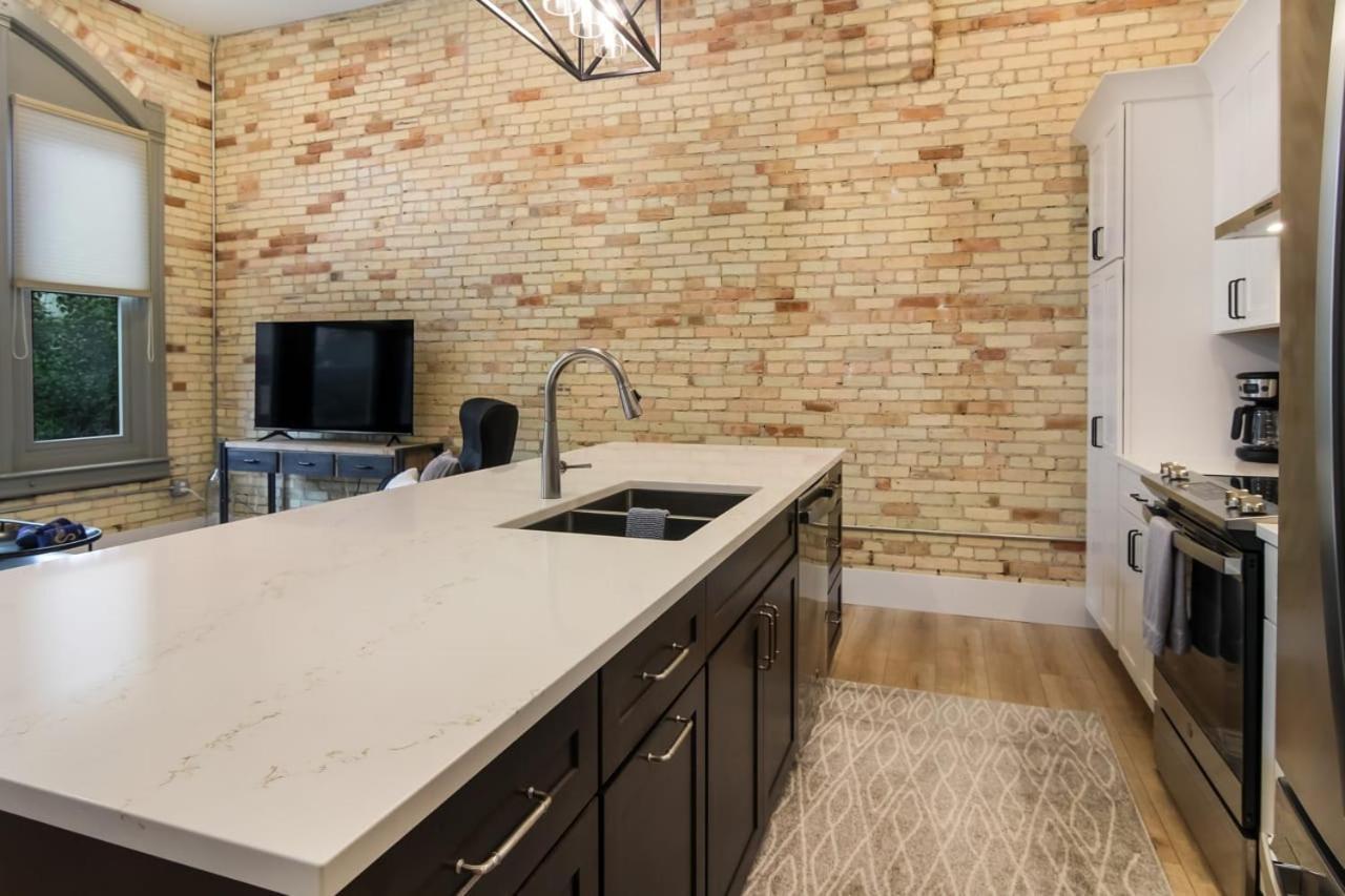 Golden Lofts Unit 4 Downtown Traverse 2bd 2ba Holiday home Traverse City