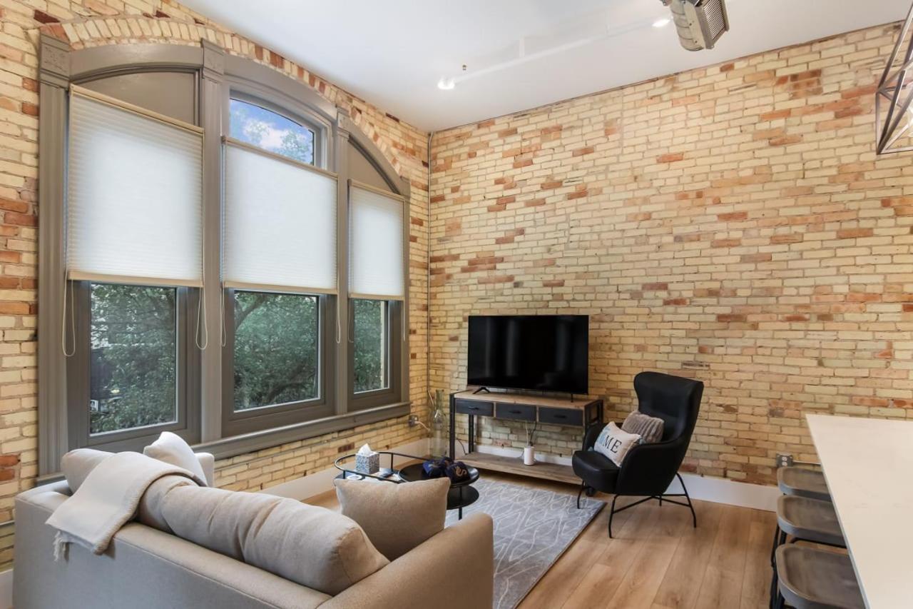 Golden Lofts Unit 4 Downtown Traverse 2bd 2ba Holiday home Traverse City