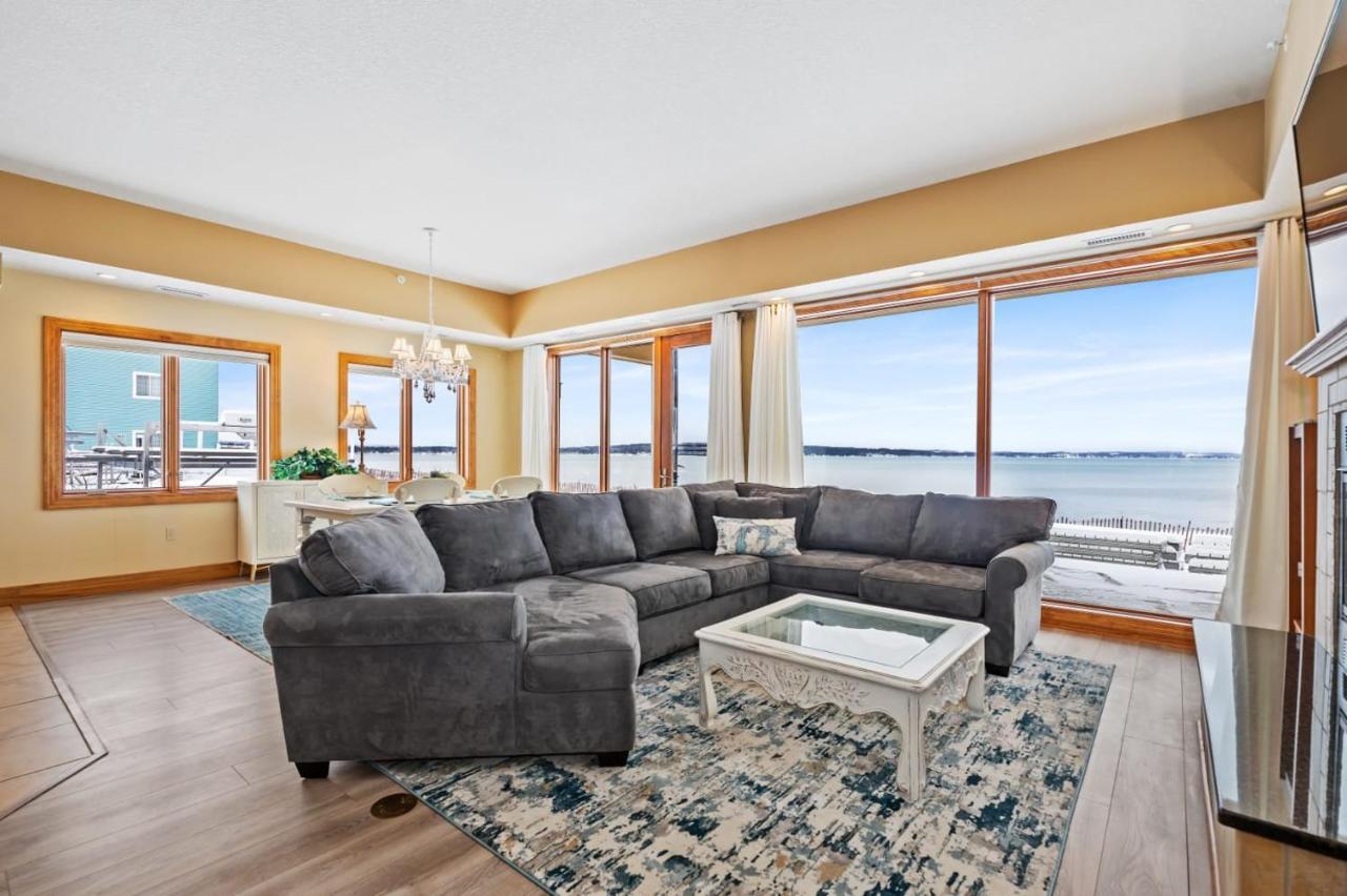 Sugar 1012 Luxury Waterfront *