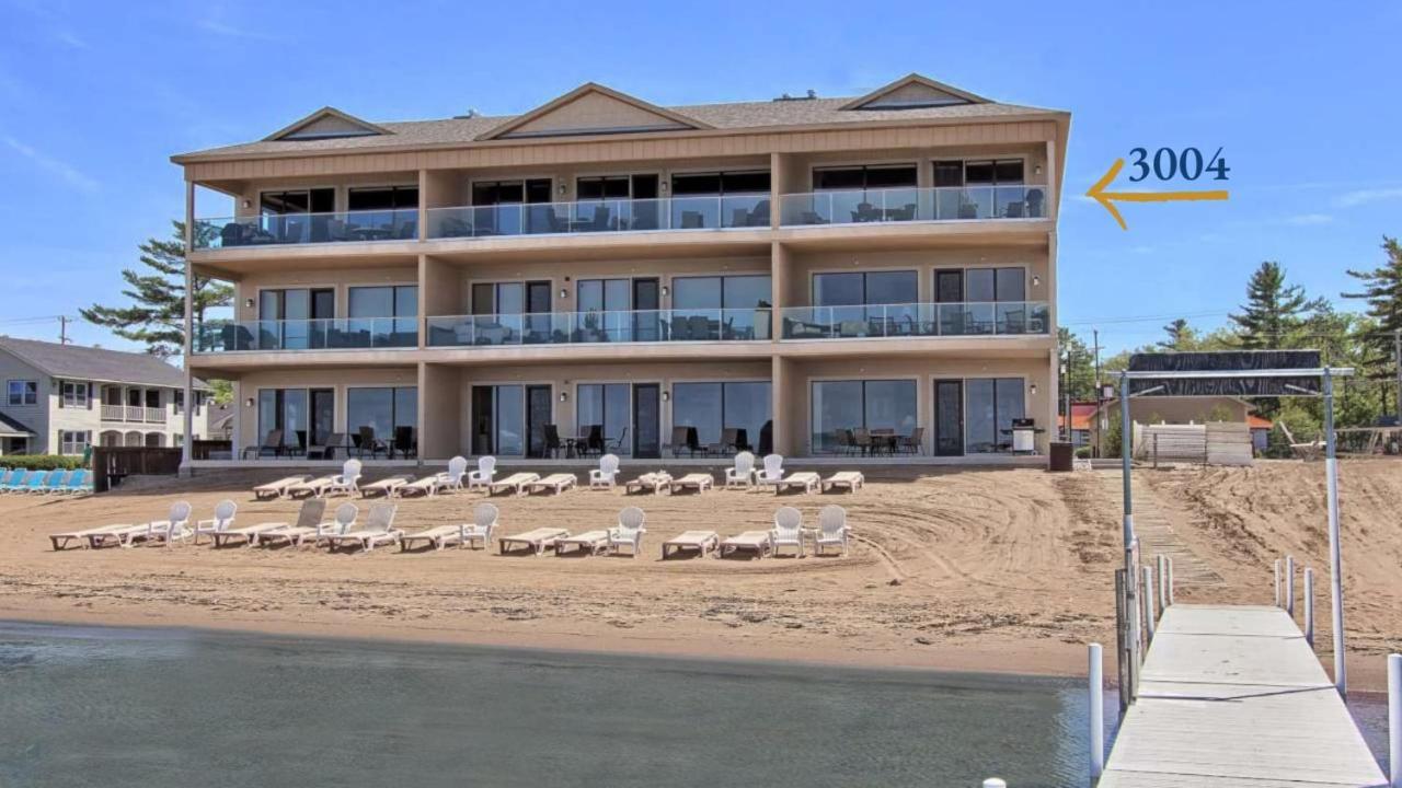 Sugar 3004 Luxury Beachfront Traverse City