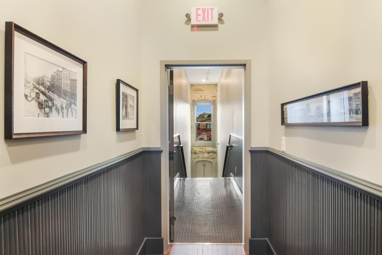 Golden Lofts Unit 1 Downtown Traverse 1bd 1ba * Traverse City
