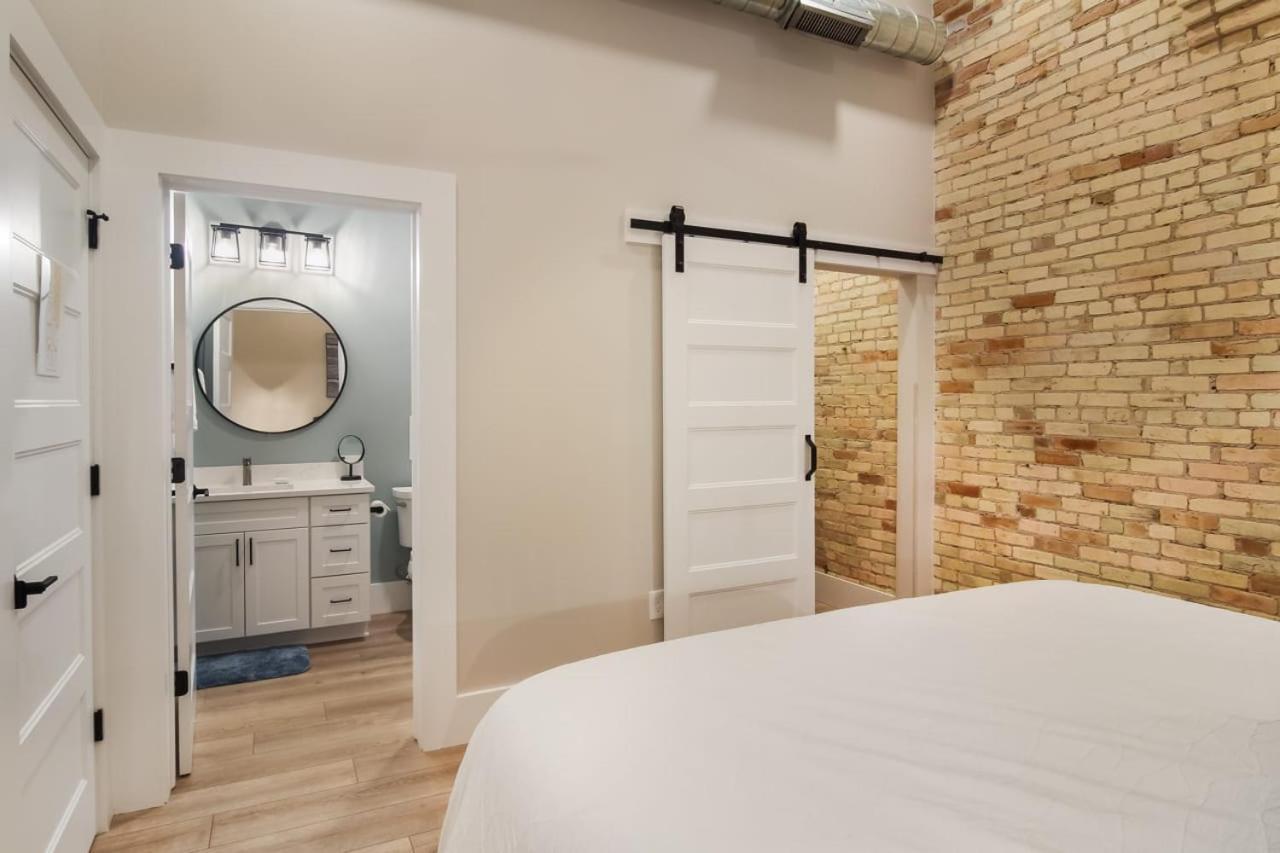 Golden Lofts Unit 4 Downtown Traverse 2bd 2ba * Traverse City