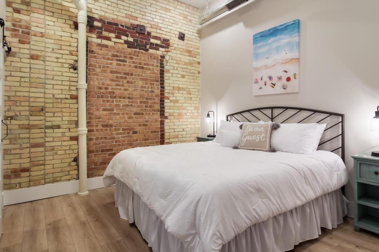 Golden Lofts Unit 3 Downtown Traverse 2bd 2ba