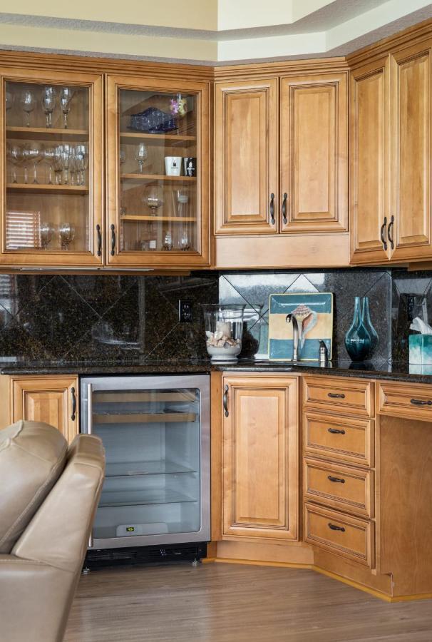 Sugar 3004 Luxury Beachfront *