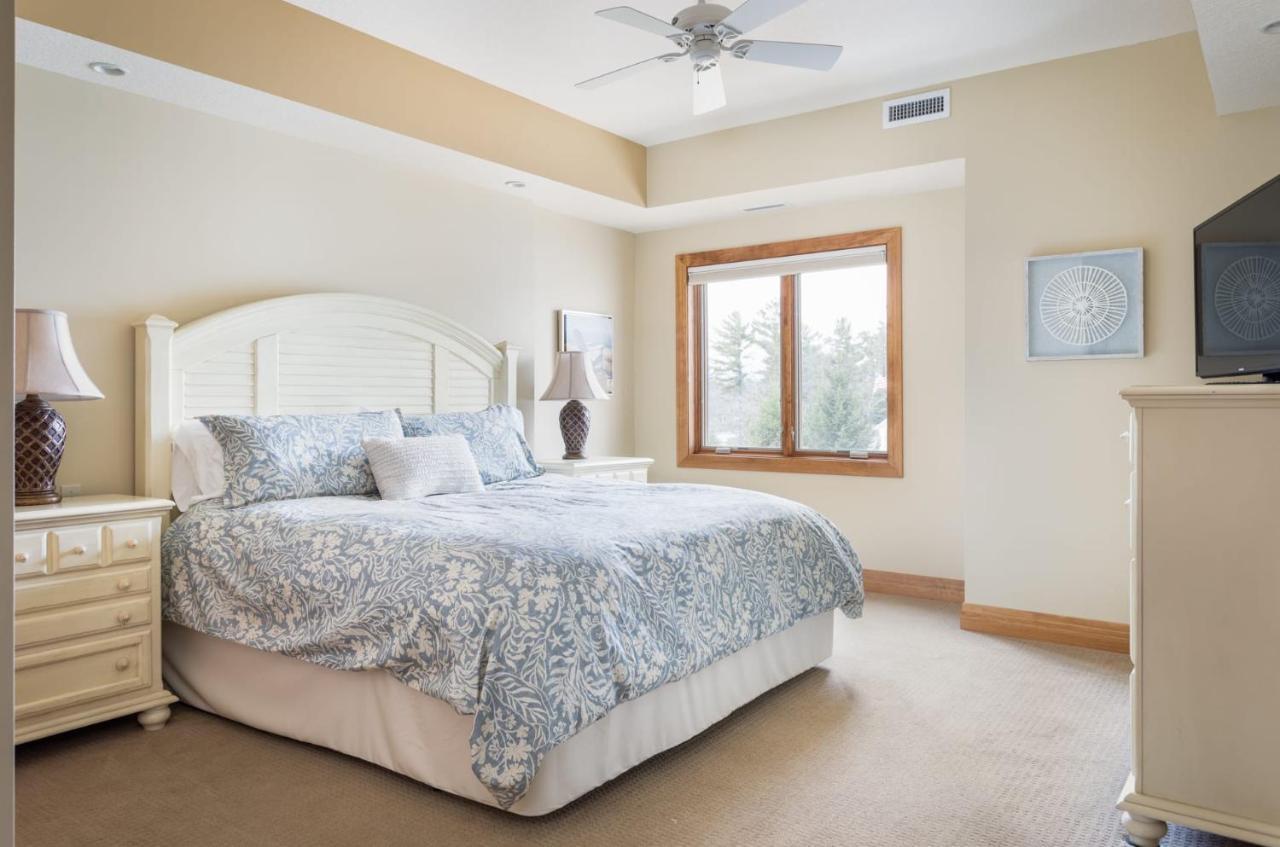 Sugar 3004 Luxury Beachfront * Traverse City