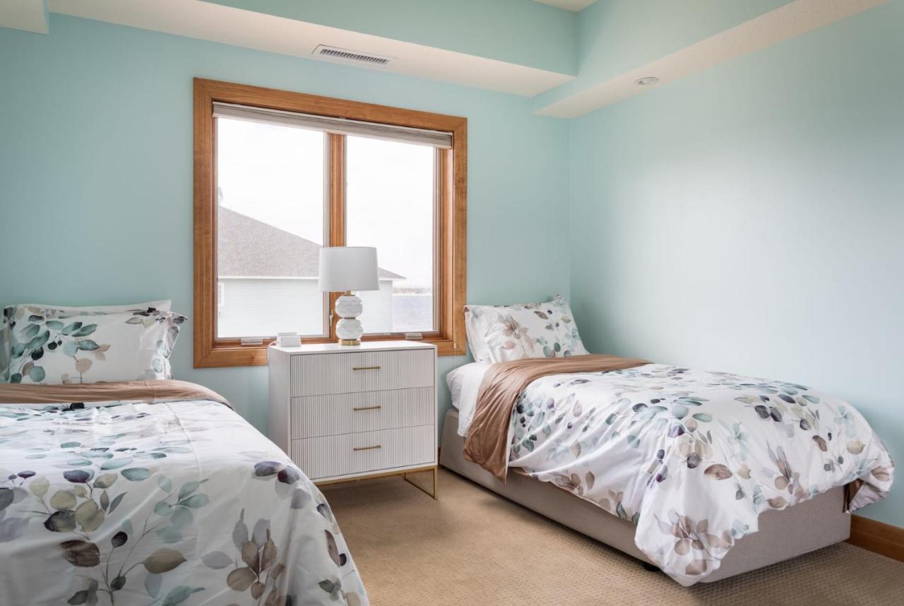 Sugar 3004 Luxury Beachfront Holiday home *