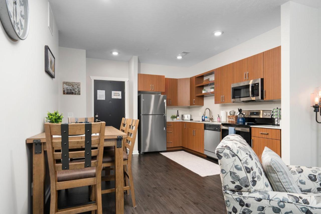 Sweet Tart Spot - Cozy Tc - Pet Friendly Apartment