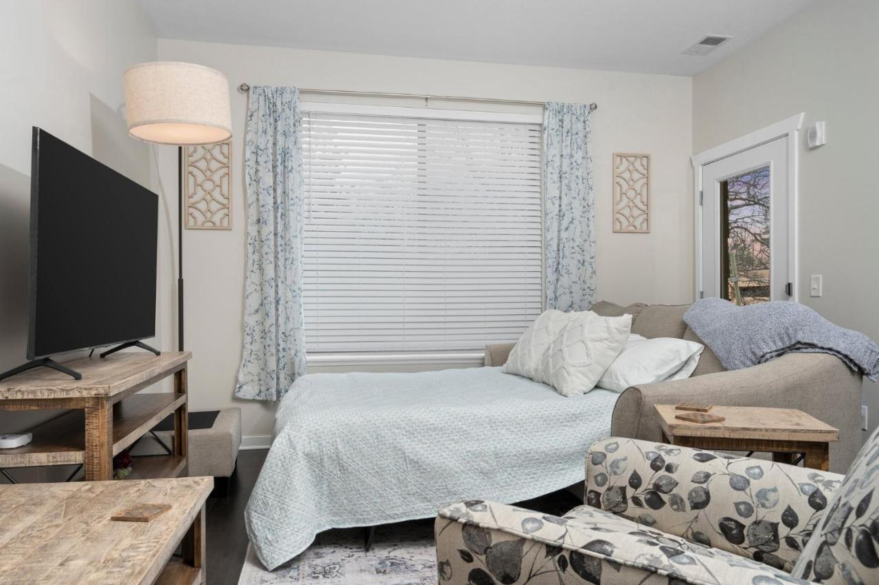 Sweet Tart Spot - Cozy Tc - Pet Friendly Apartment