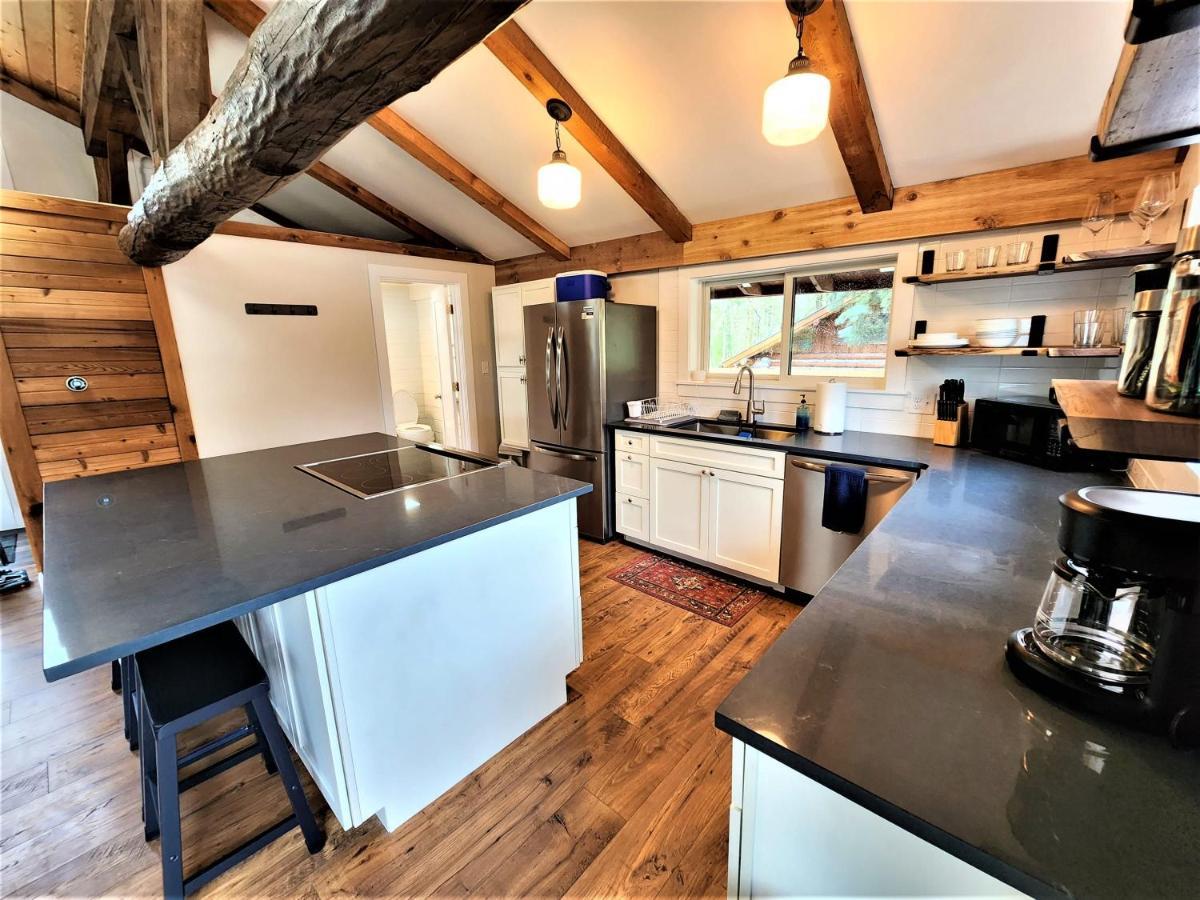Beachside-hottub-fireplace-authentically Northern *