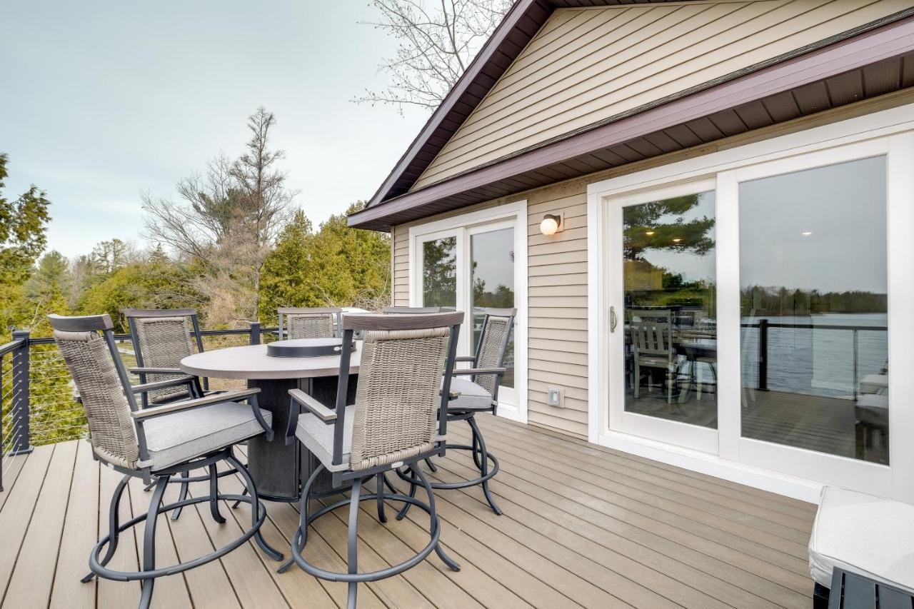 Modern Traverse House With Hot Tub! * Traverse City
