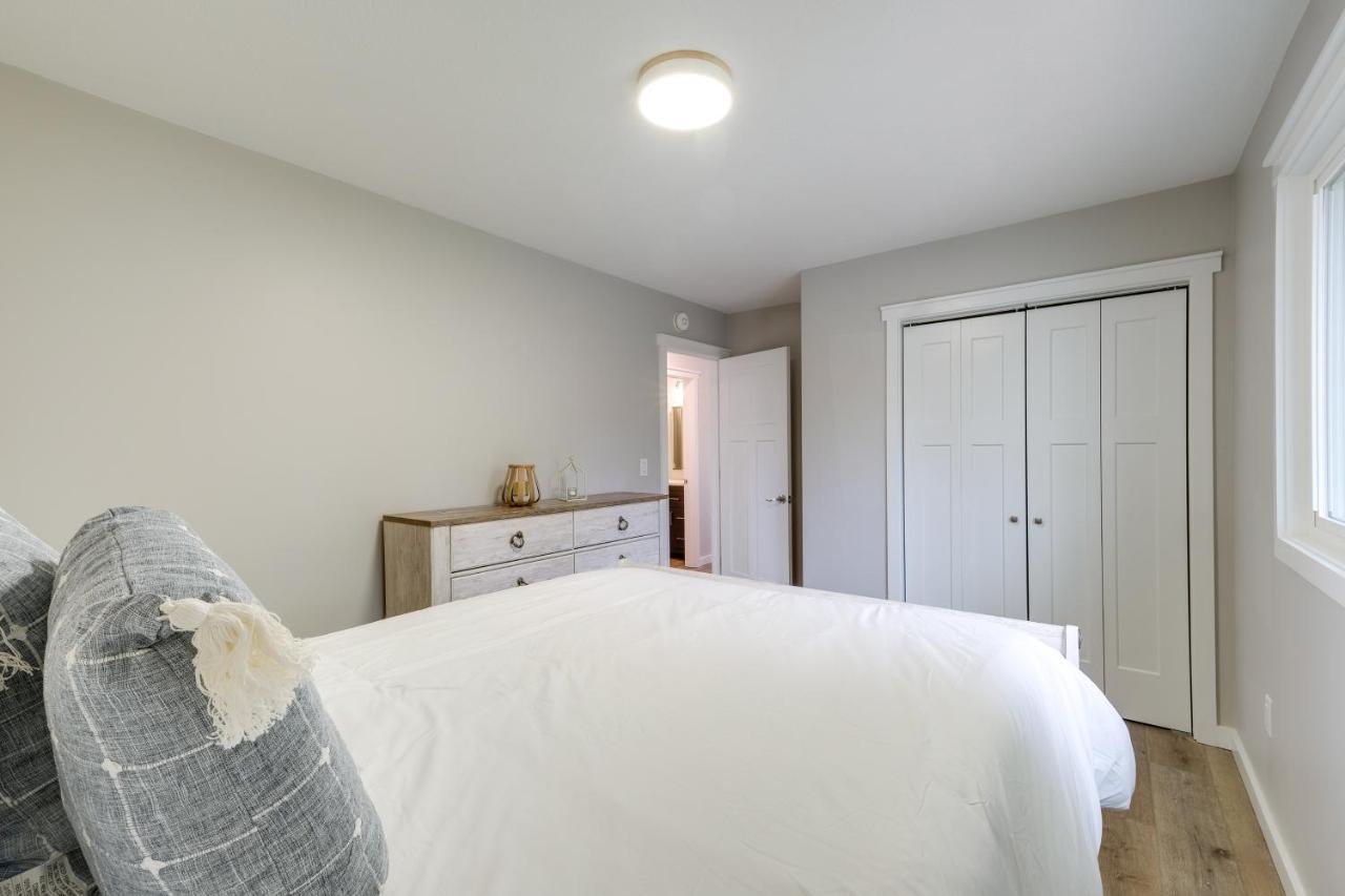 Modern Traverse House With Hot Tub! * Traverse City