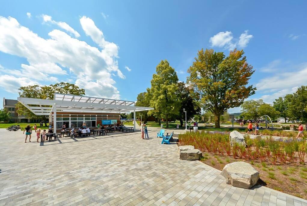 Fun & Trendy Close To Downtown And The Traverse City