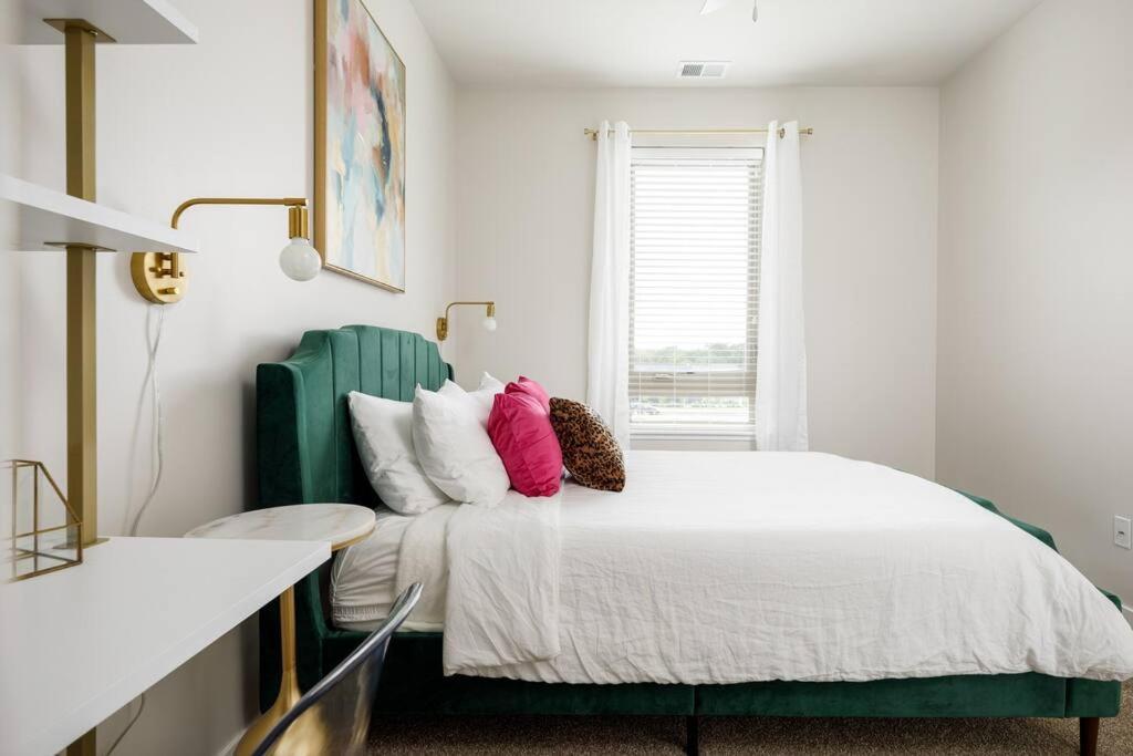 Apartment Fun & Trendy Close To Downtown And The