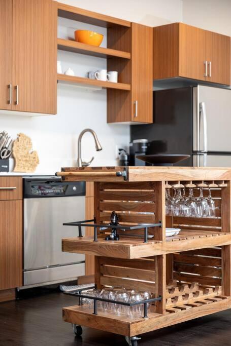 Fun & Trendy Close To Downtown And The
