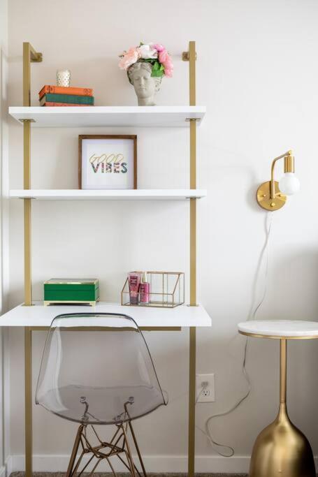 Apartment Fun & Trendy Close To Downtown And The