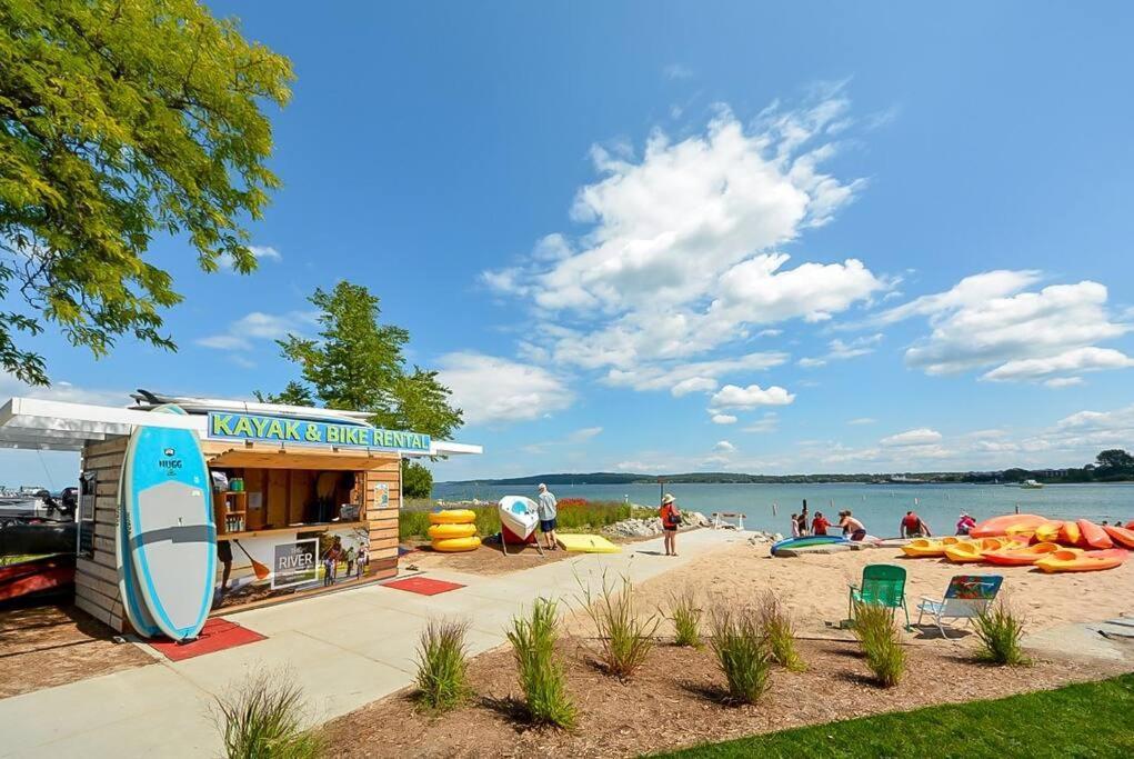 Fun & Trendy Close To Downtown And The