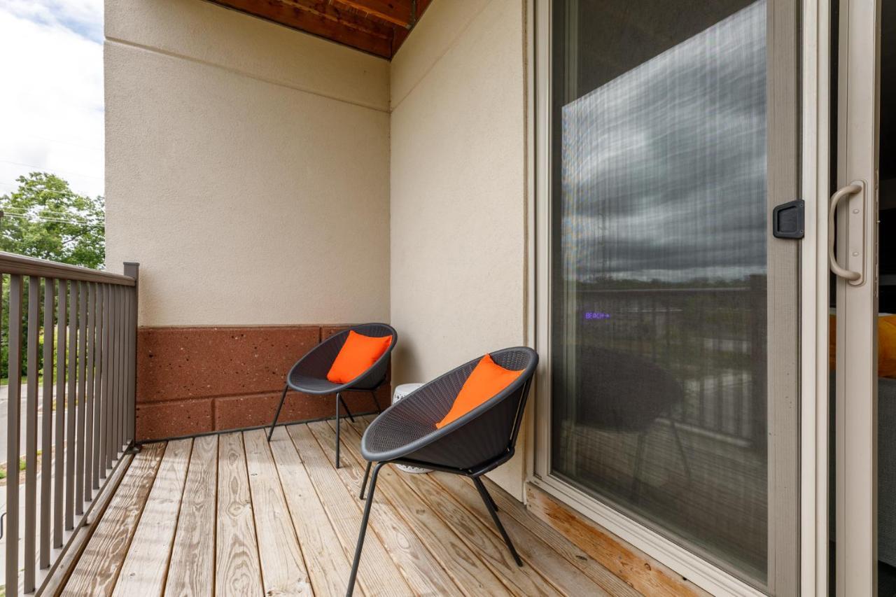 Fun & Trendy Close To Downtown And The Apartment *