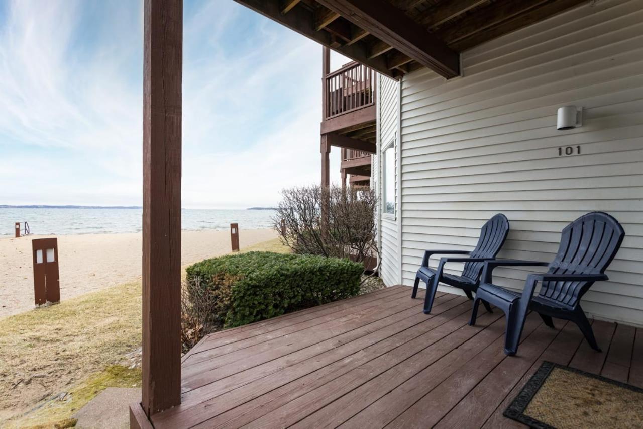 Beachside 101 Luxury On The Traverse City