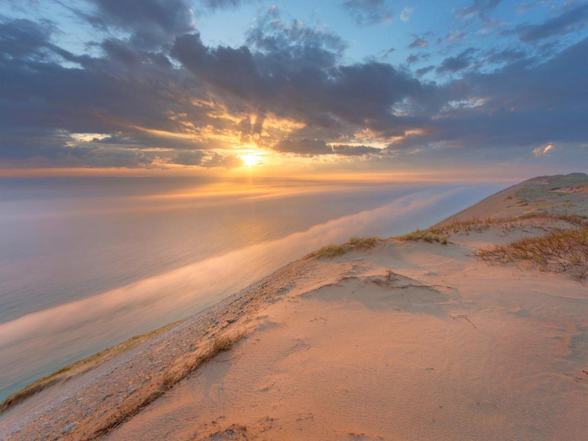 Stunning Views At The Shores *