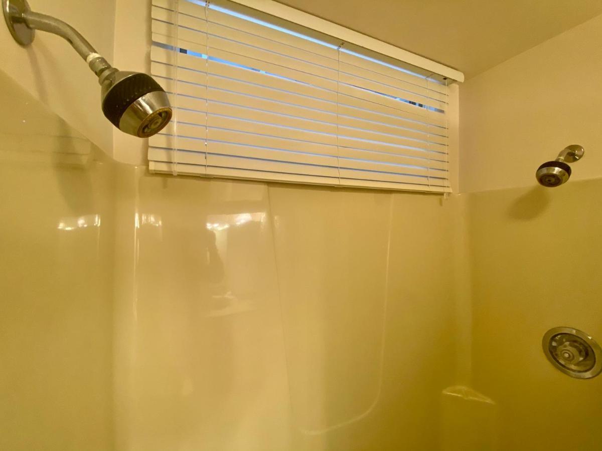 Gorgeous View Deluxe At The Shores Apartment