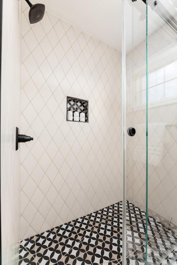 Apartment Midtown Modern - Urban Walkable To Bars And