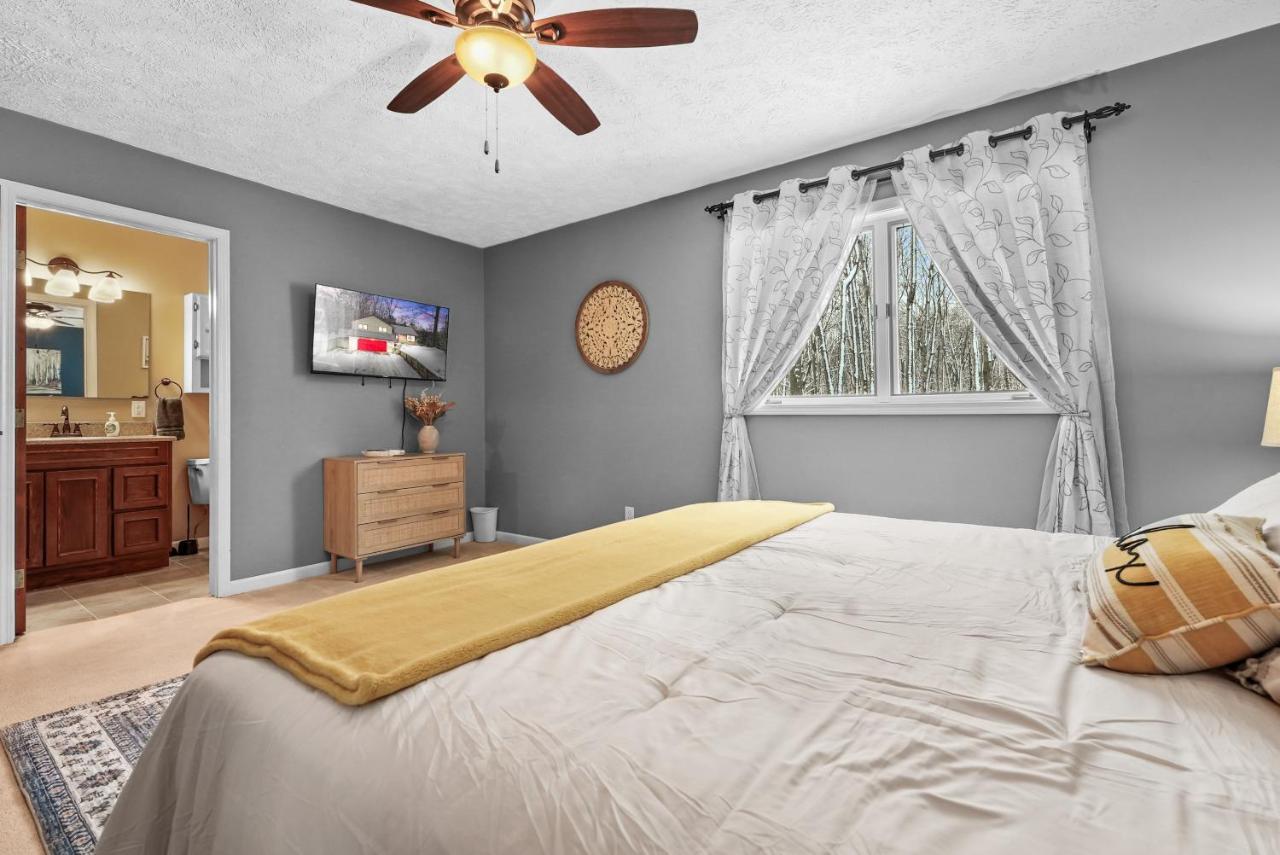 Holiday home Bass Retreat- Lakeview W 5 Bedrooms, Hot Tub, Game Room, Pets *