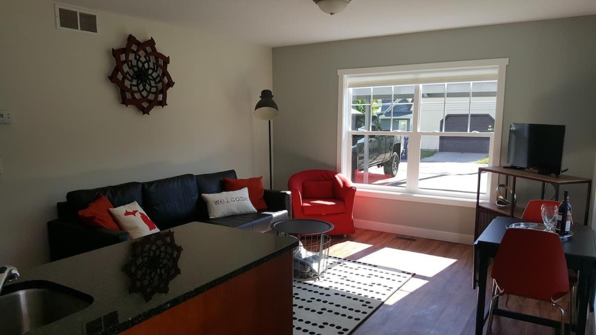 Modern And Pristine -by The Gt Commons