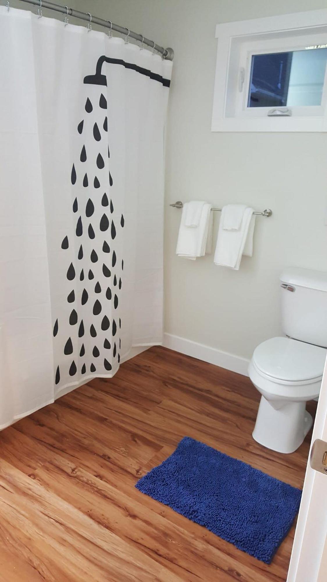 Modern And Pristine -by The Gt Commons Holiday home *