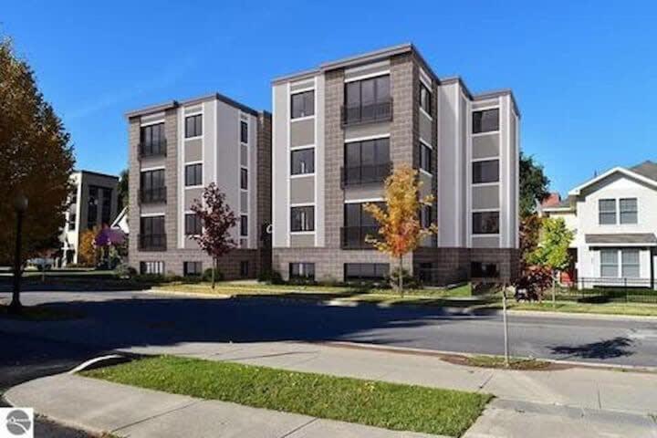 Holiday home Trendy Downtown Condo-walk To It Capri 315 Traverse City