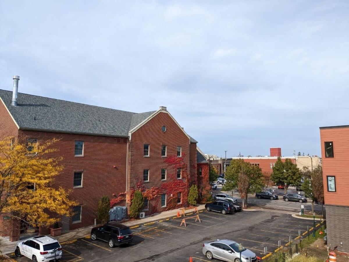 Modern 210 Just Blocks From Michigan Holiday home